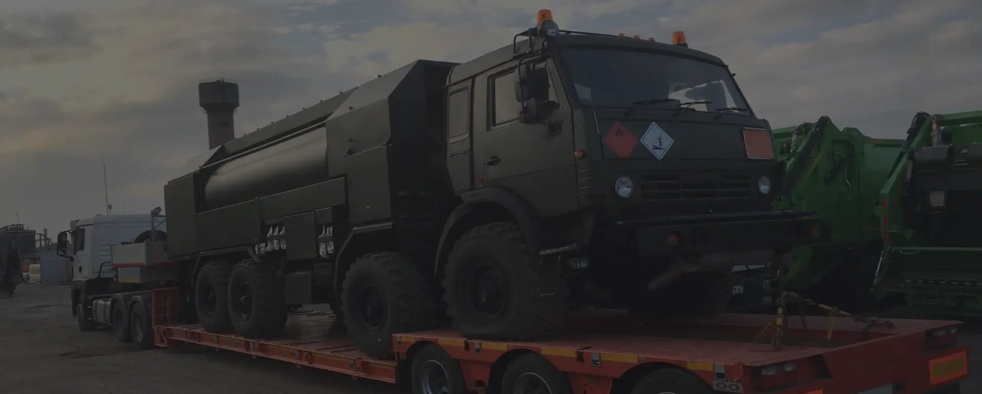 Низкая цена по договору на перевозку военной техники и спецтехники в селе Усть-Чарышская Пристань (Сибирский округ - Алтайский край)