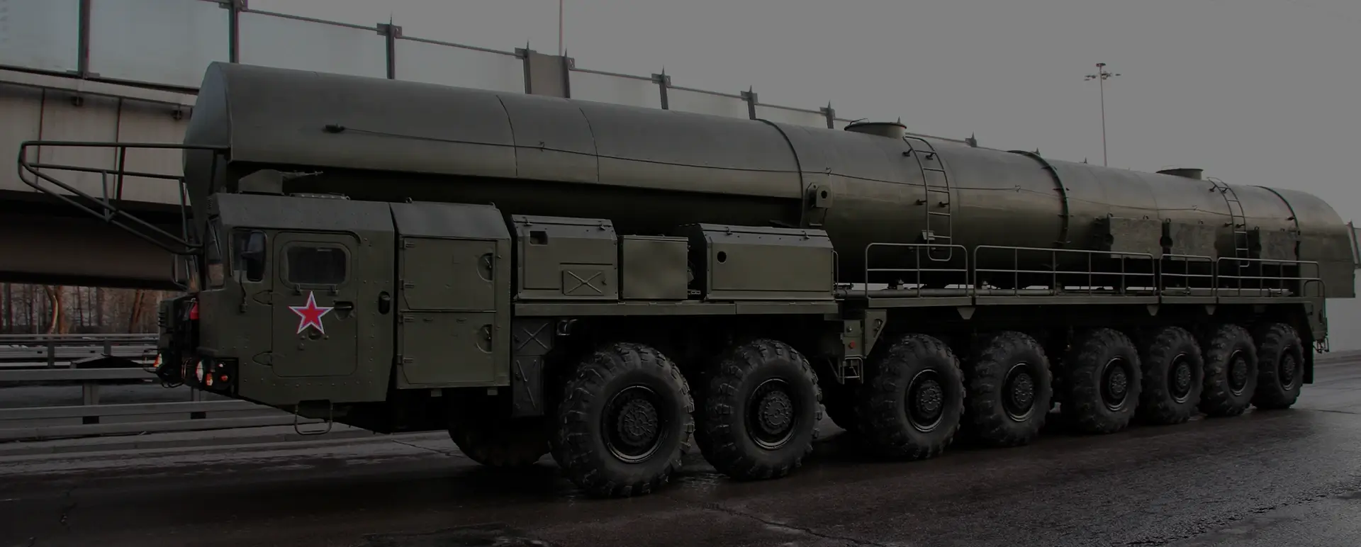 Заказать онлайн перевозку ракет военного назначения в селе Усть-Чарышская Пристань (Сибирский округ - Алтайский край)  грузовой платформой